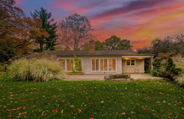 Beautiful 3-Bed, 3-Bath Home in Desirable Bloomfield Township! - 1656 Keller Lane, Oakland County, MI 48302 Beautiful 3-Bed, 3-Bath Home in Desirable Bloomfield Township! - 1656 Keller Lane, Oakland County, MI 48302