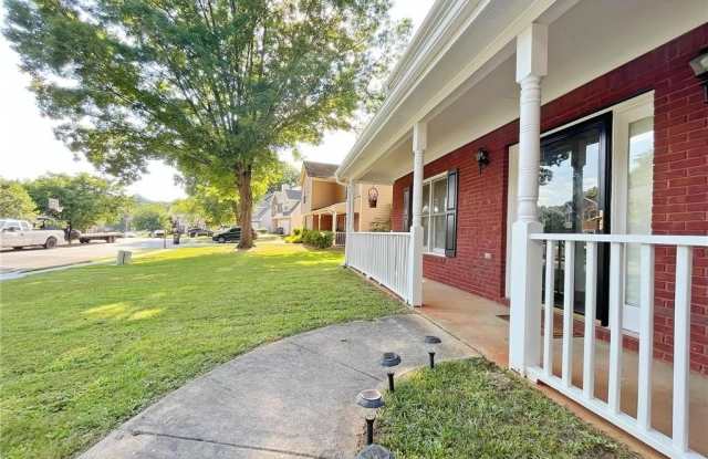 3060 Oak Meadow Drive Gallery 3