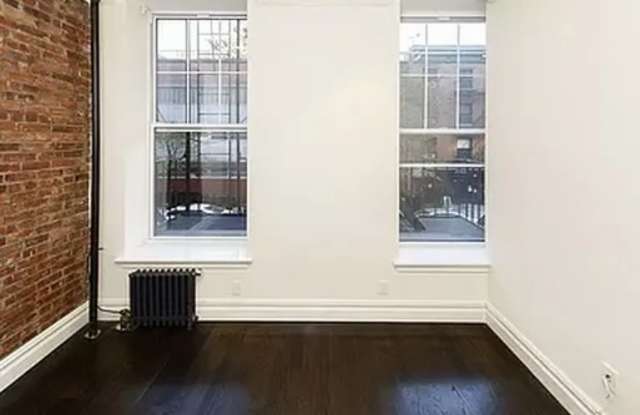 346 E 13th St Gallery 4