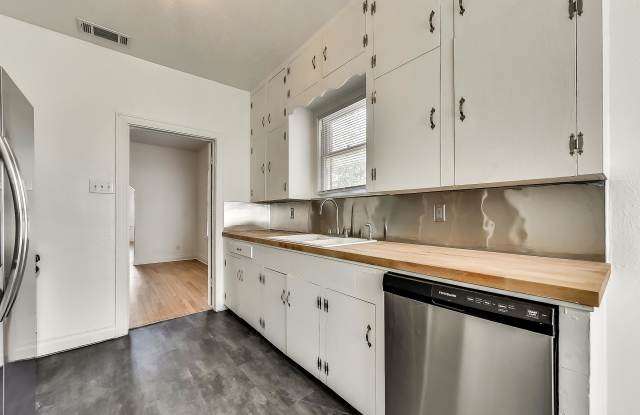 2422 Langdon Avenue Gallery 3
