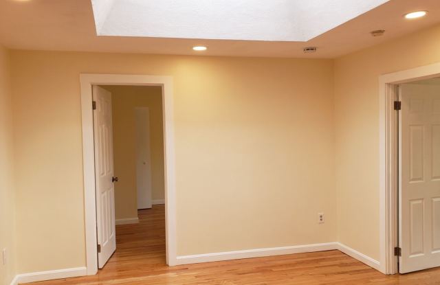 Amazing 5 Bed 2 Bath Available 9/1 in Allston photos photos