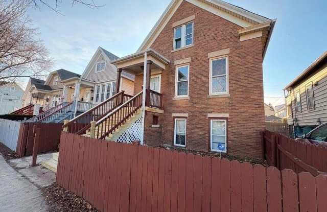 1941 S Winona Ln - 1941 South Winona Lane, Milwaukee, WI 53204