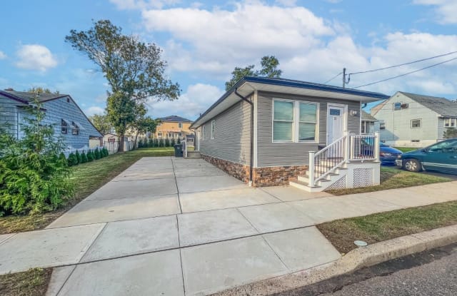 15 Birch Street - 15 Birch Street, Port Reading, NJ 07064