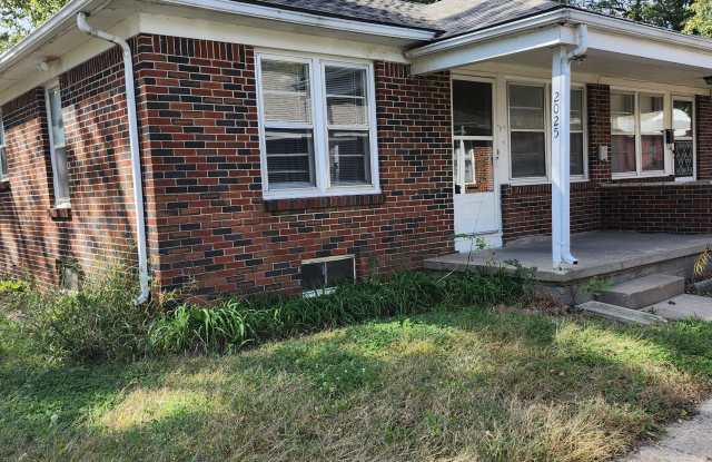 2025 S Old Manor Rd - 2025 South Old Manor Road, Wichita, KS 67218