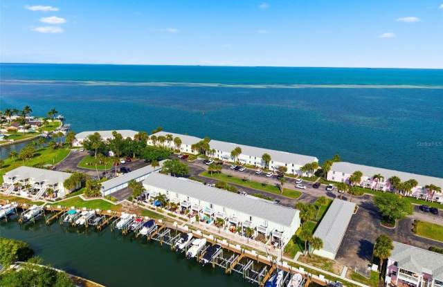 4751 COQUINA KEY Drive SE Gallery 1