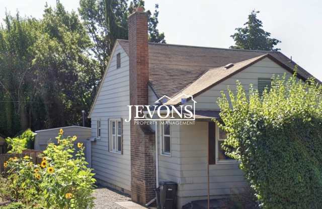 Coming soon! A charming and well-located single-family home in Yakima! Gallery 3