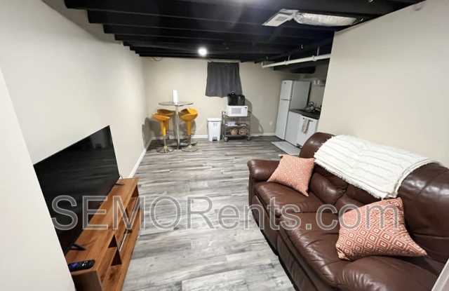 319 North West End Boulevard new - lower Gallery 2