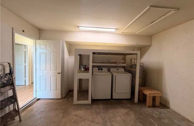 2407 Vernon Avenue S Gallery 4