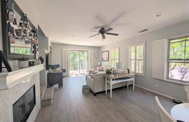 Stunning Modern End Unit Tri Level Condo in San Marcos! - 2078 Silverado Street, San Marcos, CA 92078