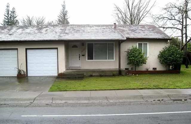 4208 Elvas Ave - 4208 Elvas Avenue, Sacramento, CA 95819
