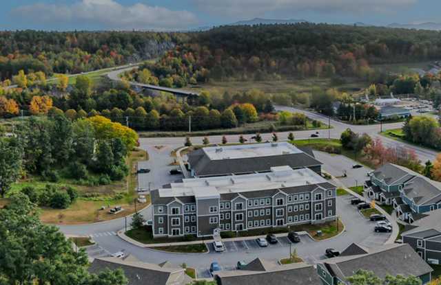 2 bed, 1 bath townhouse style apartment with washer  dryer provided (59 Griffin Ln #202) photos photos