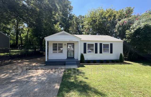 2323 Slocum Ave photos photos