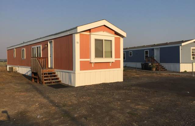 Apartment in North Pointe! Full size washer and dryer included!! photos photos