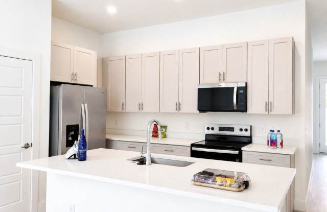 FOR RENT – Brand New 2025 Duplex! Gallery 3