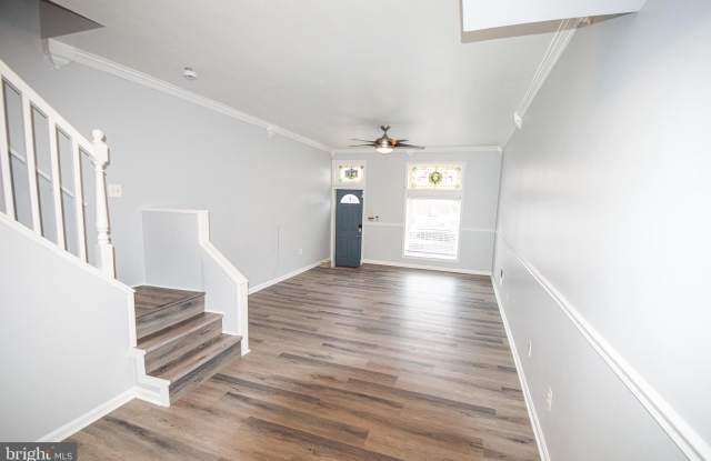 3606 HUDSON Street Gallery 4