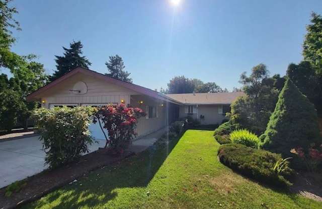 Beautifully Renovated 4-Bedroom Home in NW Corvallis – Available Mid-September! photos photos