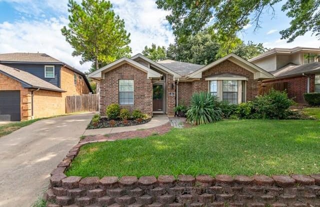 1410 Mockingbird Drive - 1410 Mockingbird Drive, Grapevine, TX 76051