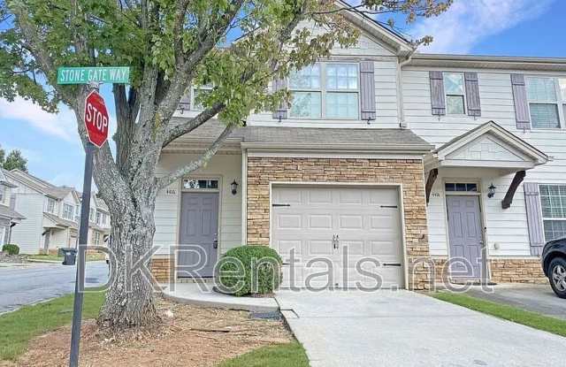 Room in 3 Bedroom Home at Stone Gate Way photos photos