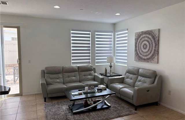 9382 Phoenix Place Gallery 2