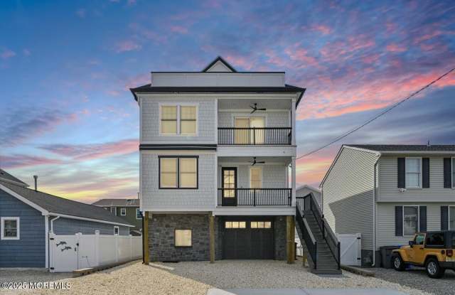 221 Fort Avenue photos photos