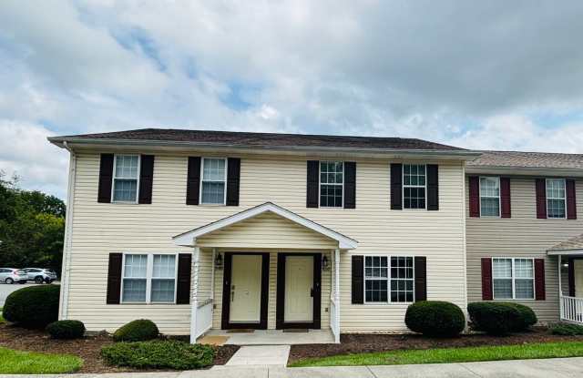 4 Bedroom 3 Bath with Den Townhouse photos photos