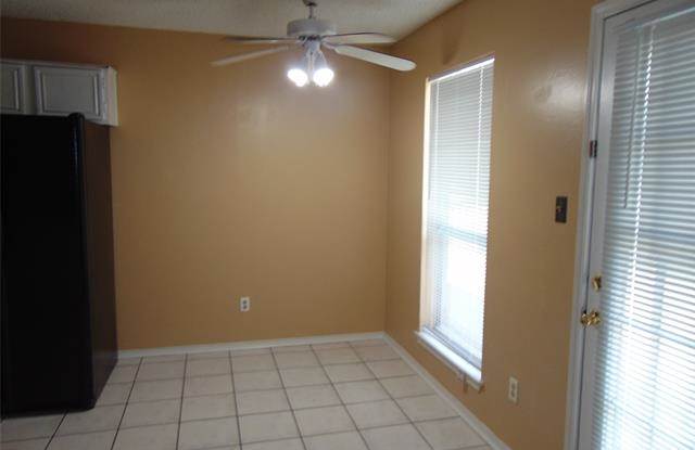 1302 Cardinal Oaks Drive Gallery 4