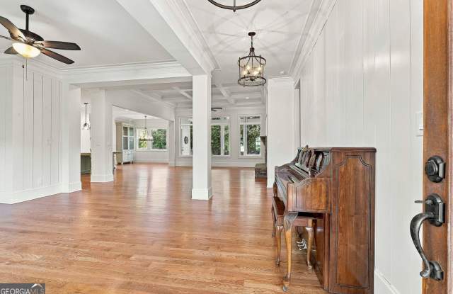 Exceptional 6 Bedroom Estate on 4+ Private Acres in Arbor Springs Gallery 4