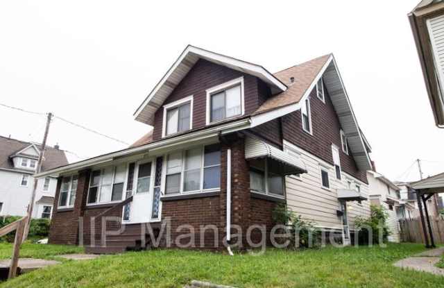 852 Kenmore Boulevard Gallery 2