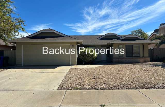 Wonderful Three bedroom Home in Greenfield photos photos