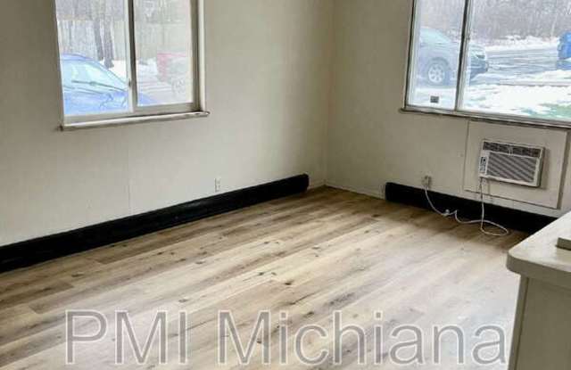 2012 Lathrop St - 2012 Lathrop Street, South Bend, IN 46628