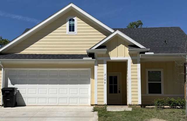 2109 Bluebonnet Avenue photos photos