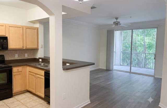 Beautiful 1 Bed / 1 Bath Condo in Gated Community | Resort-Style Amenities | Minutes from Disney! photos photos