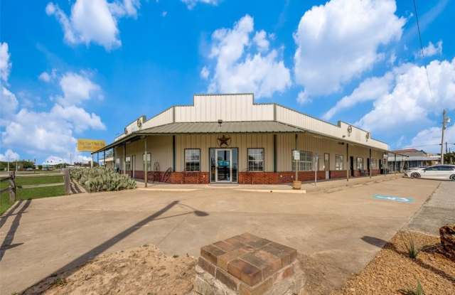 103 Gene Autry Drive - 103 Gene Autry Drive, Tioga, TX 76271
