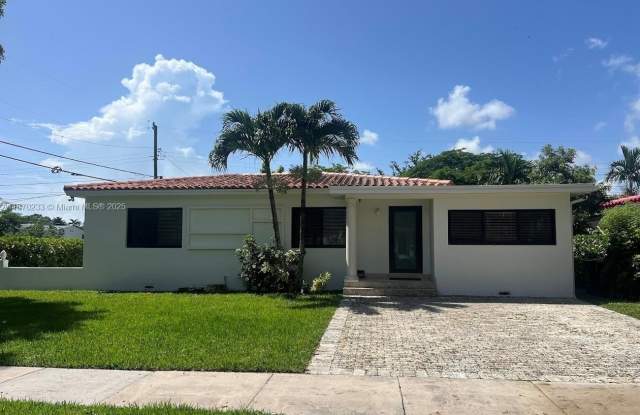 6060 SW 16th Ter photos photos