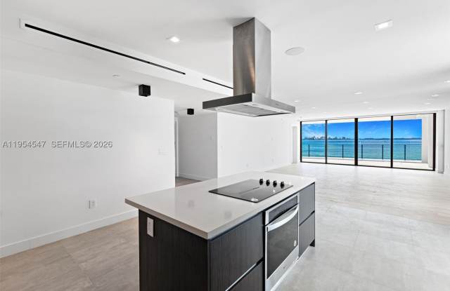1930 Bay Dr Second Level Un Gallery 3