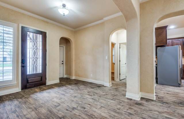 110 EVANS OAK LN Gallery 3