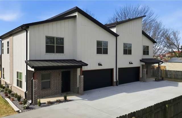 3406 SE K ST Unit #1 photos photos 3406 SE K ST Unit #1 photos photos