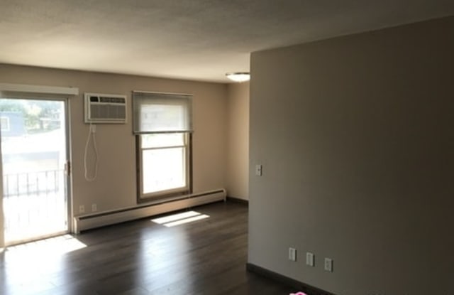 805 11th Avenue S - 805 11th Avenue South, Hopkins, MN 55343