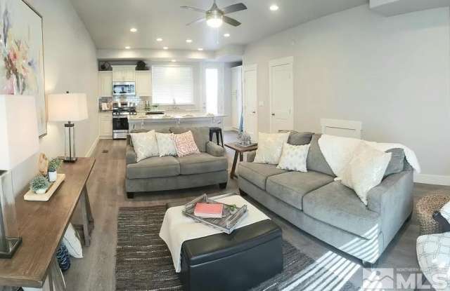 740 Bluffs Court lot: 101 photos photos 740 Bluffs Court lot: 101 photos photos