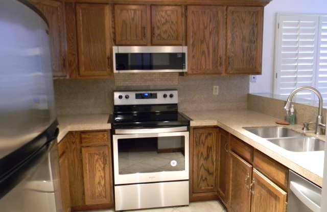 7761 S Curtice Dr Unit D Gallery 2