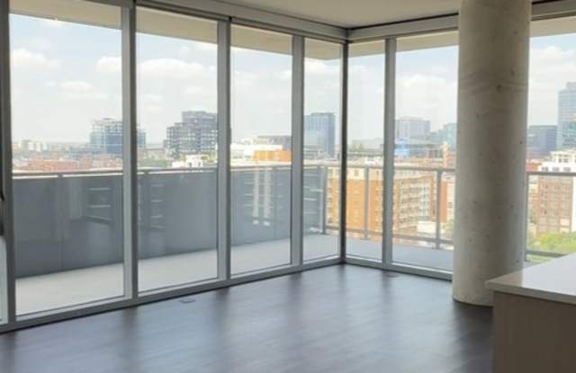 850 W Adams Gallery 3