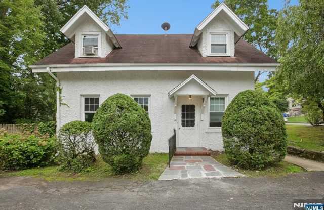 195 Riveredge Road Gallery 2