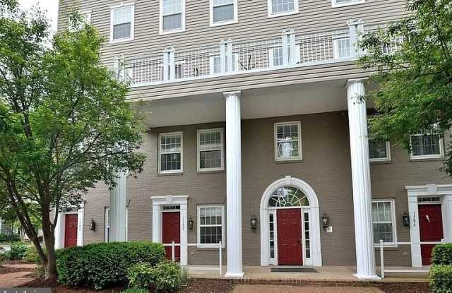 1306 ROUNDHOUSE Lane photos photos