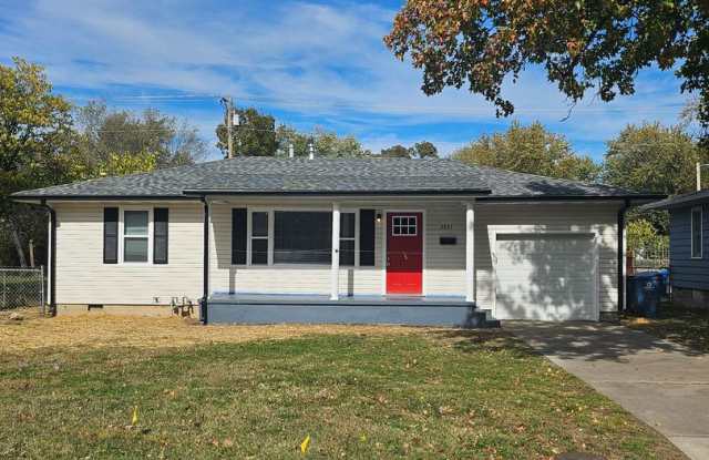 For Rent – Beautifully Remodeled Home in Excellent Joplin Neighborhood - 2821 East 14th Street, Joplin, MO 64801