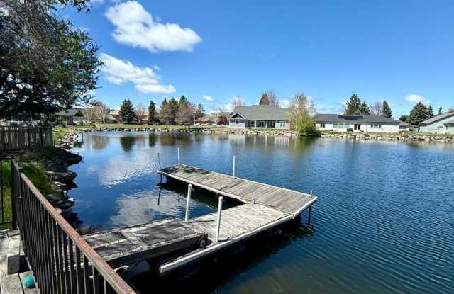 Hard to find 3 Bdrm, 2 Bath home in Harbor isles on the canal 2 miles to Sky Lakes Medical Ctr and OIT photos photos