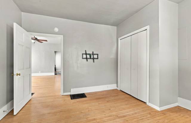 4 Bedroom House in Oshkosh Gallery 3