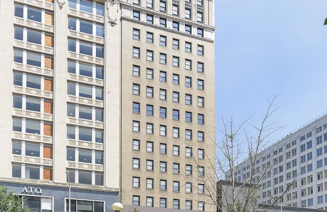 110 E Washington Street - 110 East Washington Street, Indianapolis, IN 46204