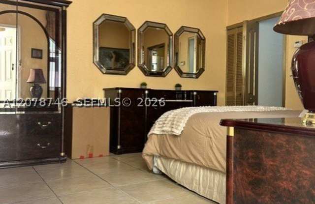 15492 SW 39th St photos photos
