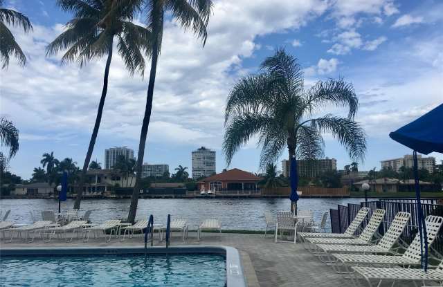 6407 Bay Club Drive Gallery 2