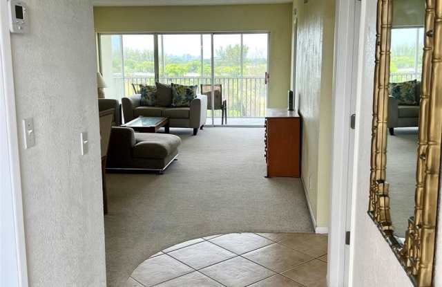 3000 N Palm Aire Dr photos photos